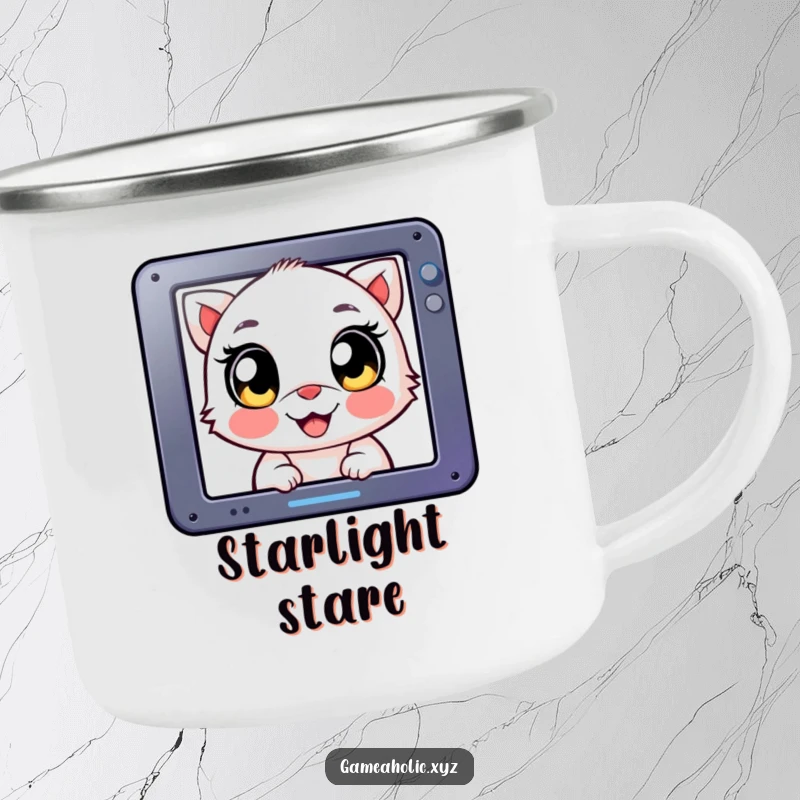 Funny Camping Mug: Creature with big, happy eyes, intensely focused on a screen, for outdoor gamers.